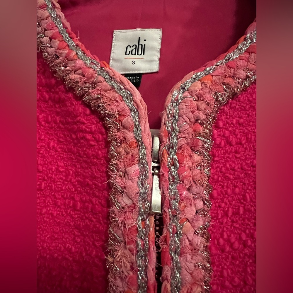 Cabi Ballroom Preppy Jacket Blazor| Size Small | Fuchsia Bouclé Tweed - Picture 8 of 14